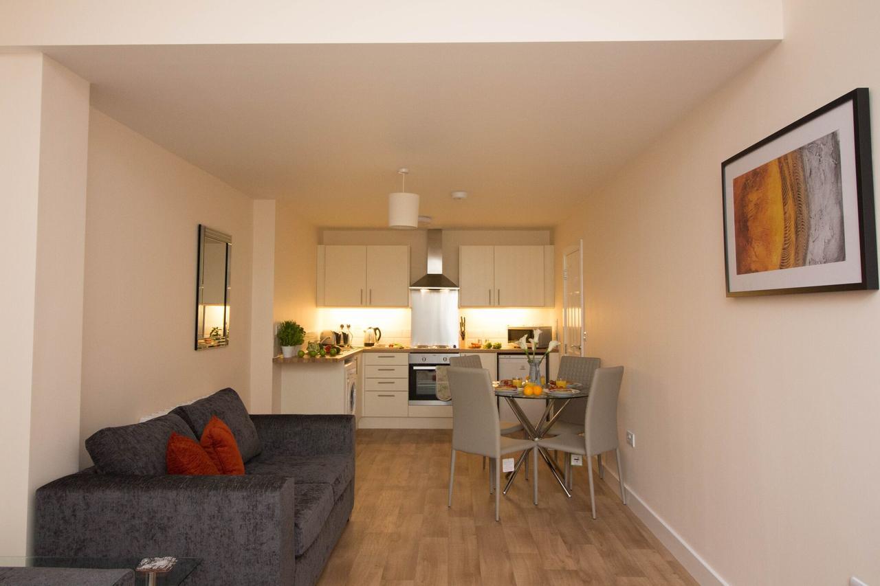 Dpv - Above Bar Street Apartments Southampton Bagian luar foto