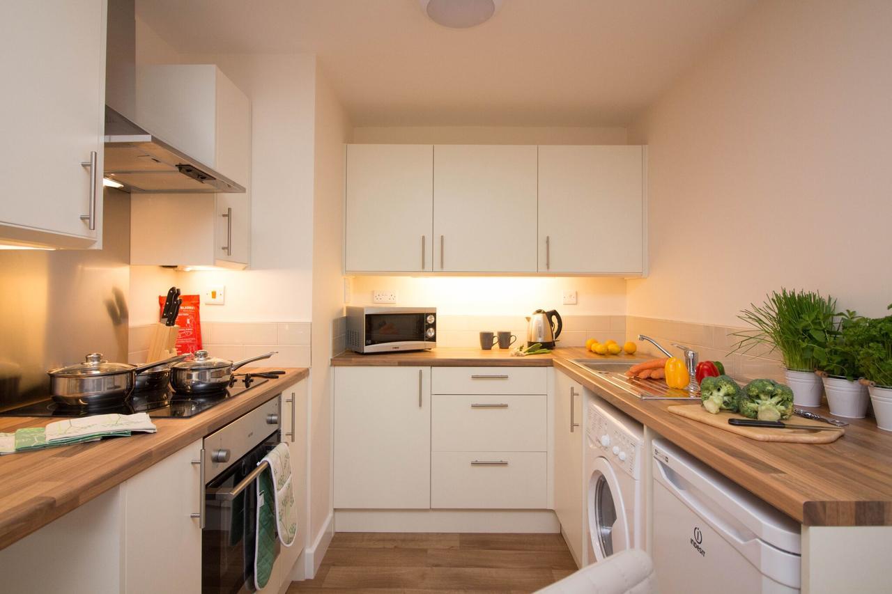 Dpv - Above Bar Street Apartments Southampton Bagian luar foto