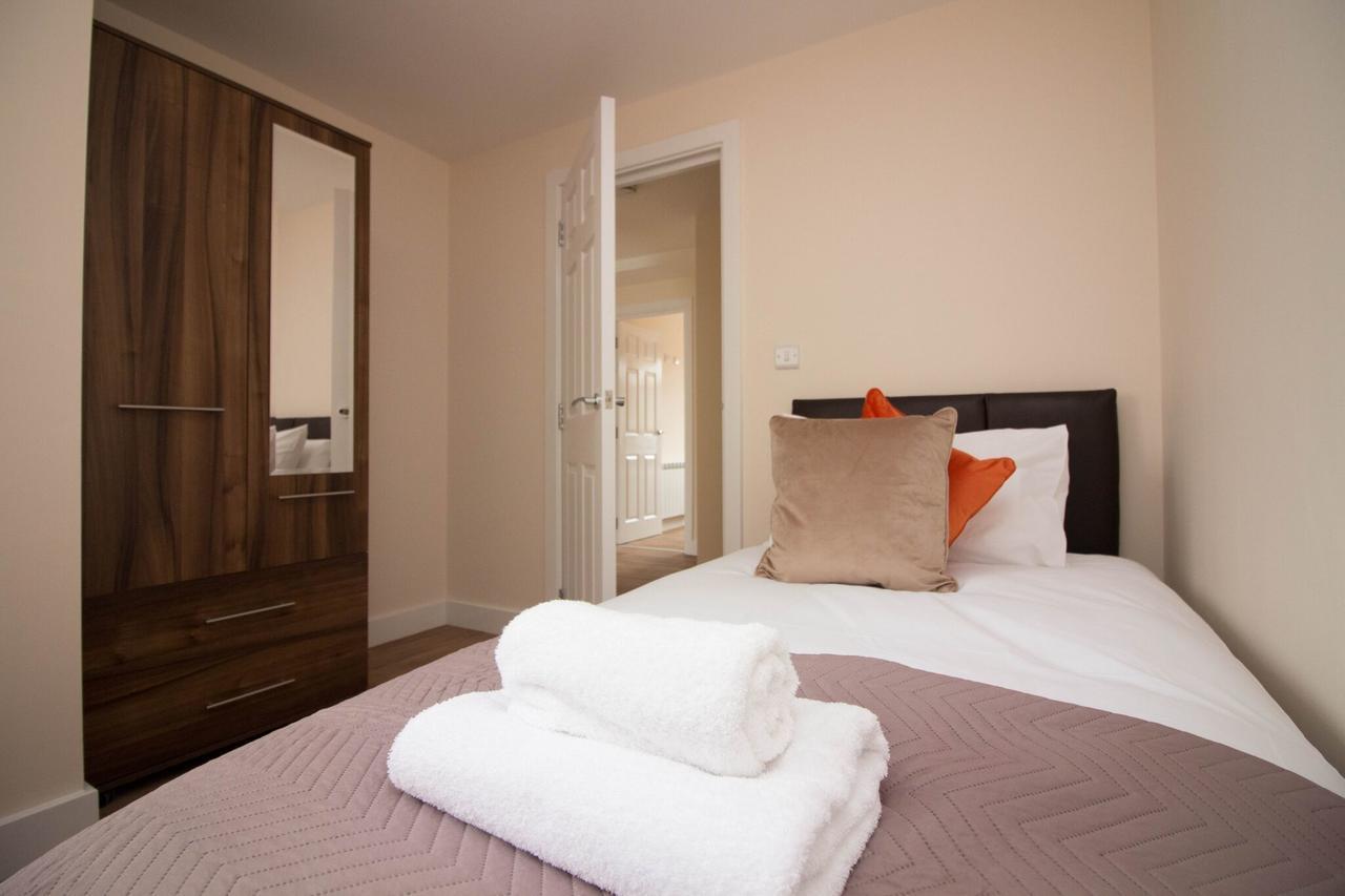 Dpv - Above Bar Street Apartments Southampton Bagian luar foto